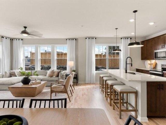 2 bedroom, Canton MA 02021 105476243