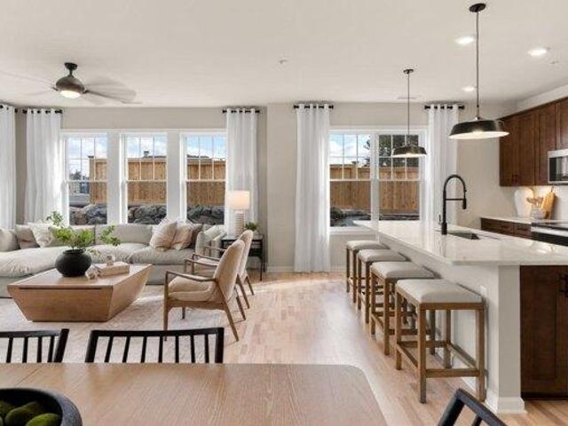 2 bedroom, Canton MA 02021 105478121