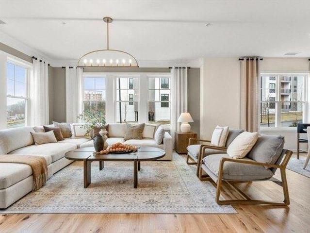 2 bedroom, Canton MA 02021 105558137