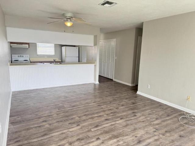 2 bedroom, Cape Coral FL 33904 LS102505330