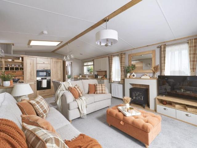 2 bedroom lodge for sale