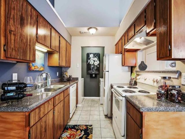 2 bedroom, Carrollton TX 75007 103270808
