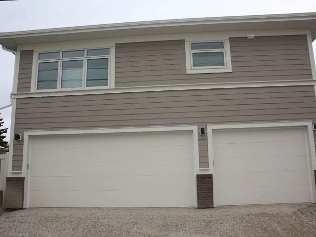 2 Bedroom carriage suite with dedicated off street parking pad