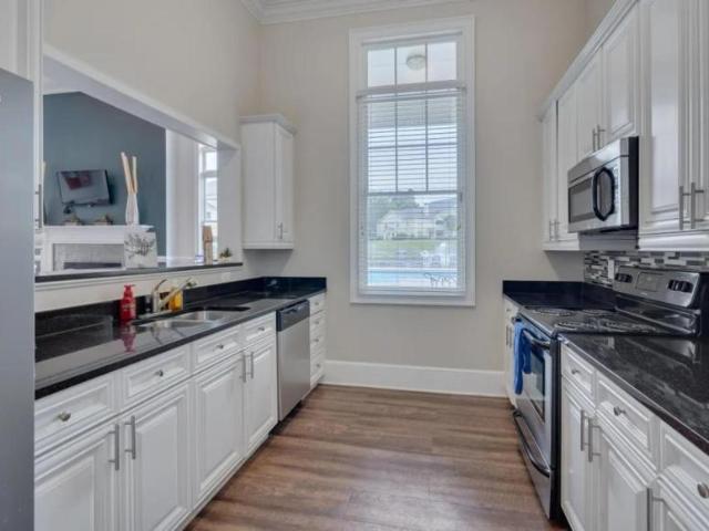 2 bedroom, Cary NC 27518 104953326