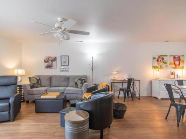 2 bedroom, Central Point OR 97502 102335621