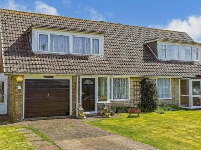 2 Bedroom Chalet For Sale In East Cowes