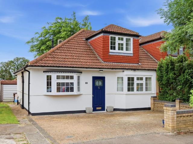 2 bedroom chalet for sale