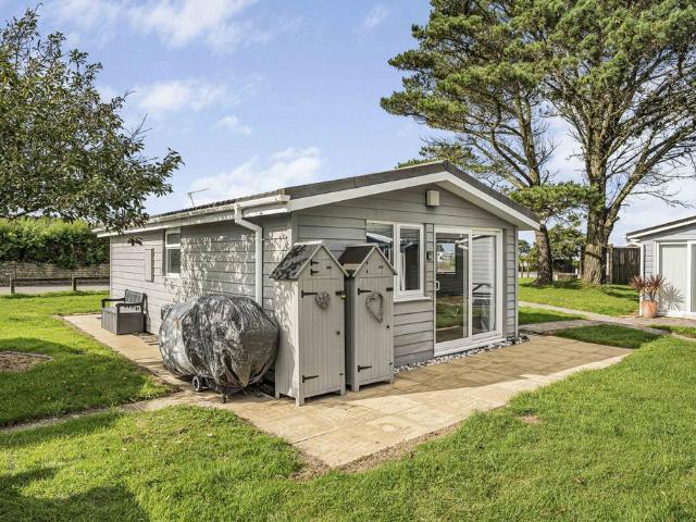 2 bedroom chalet for sale