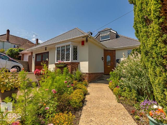 2 bedroom chalet for sale