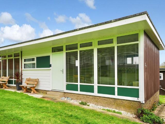 2 bedroom chalet for sale