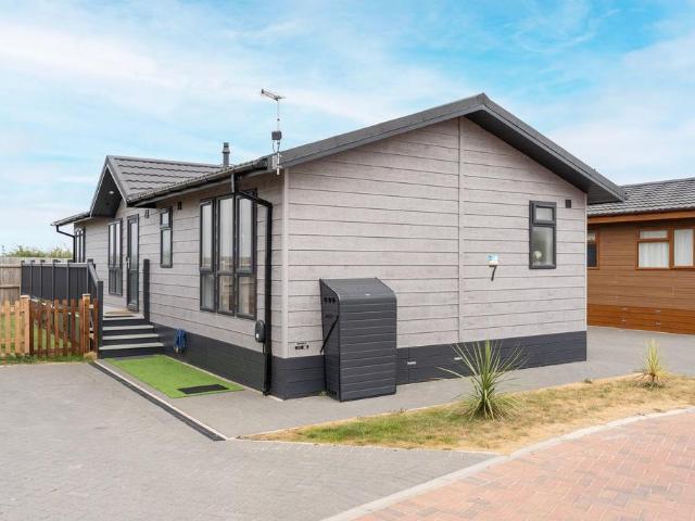 2 bedroom chalet for sale