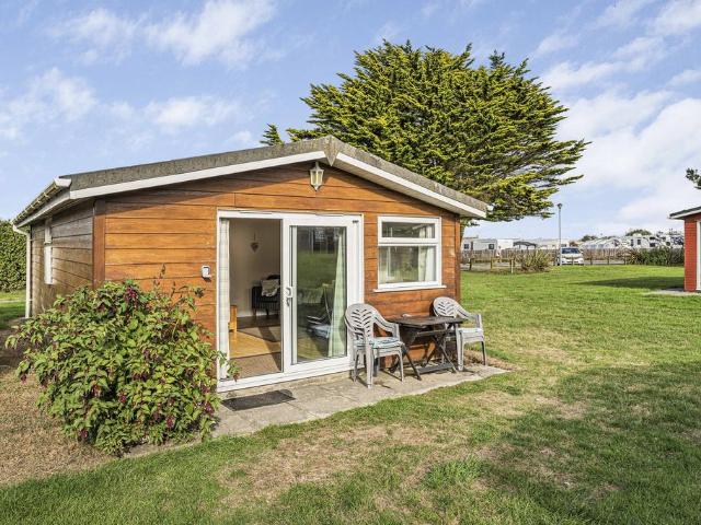 2 bedroom chalet for sale