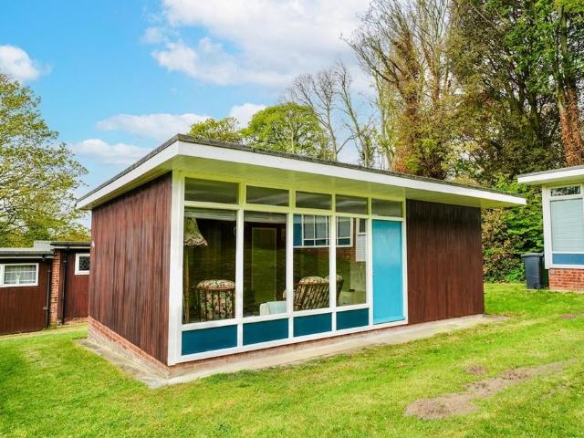 2 bedroom chalet for sale