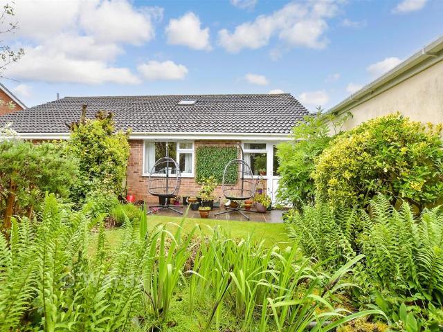 2 bedroom chalet for sale