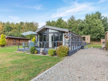 2 bedroom chalet for sale