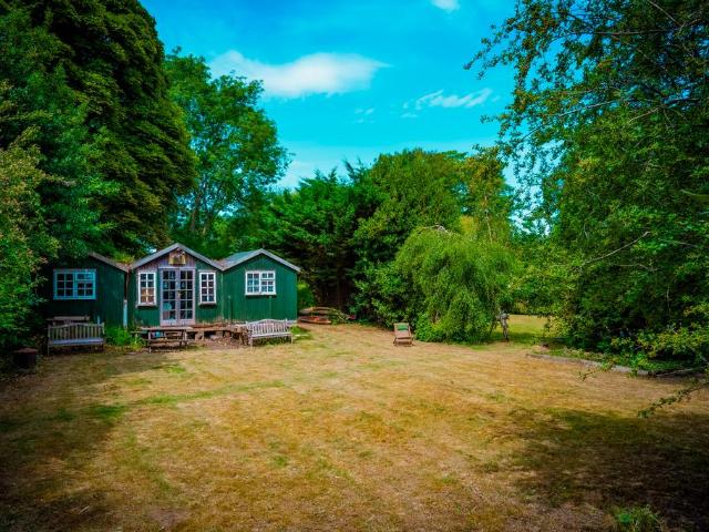 2 bedroom chalet for sale