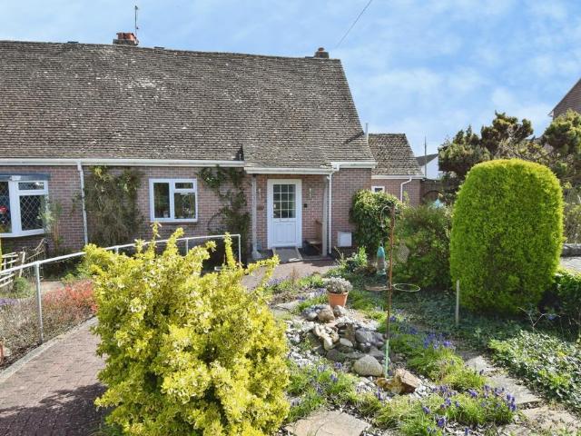2 bedroom chalet for sale