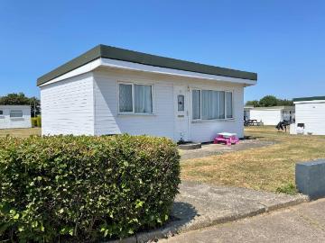 2 bedroom chalet to rent