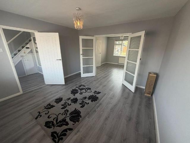 2 bedroom chalet to rent