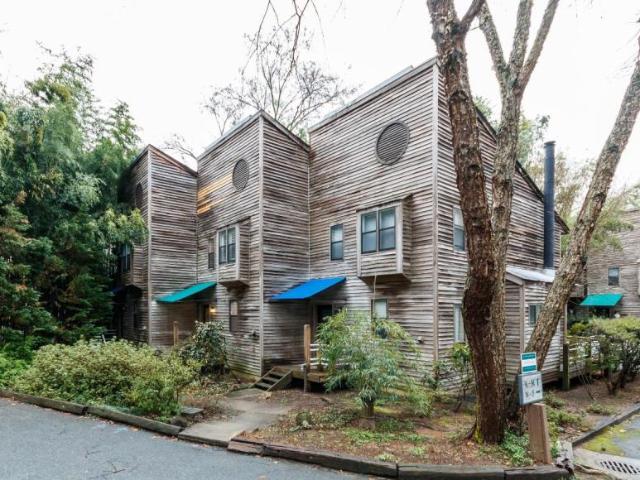2 bedroom, Chapel Hill NC 27516 LS103365411