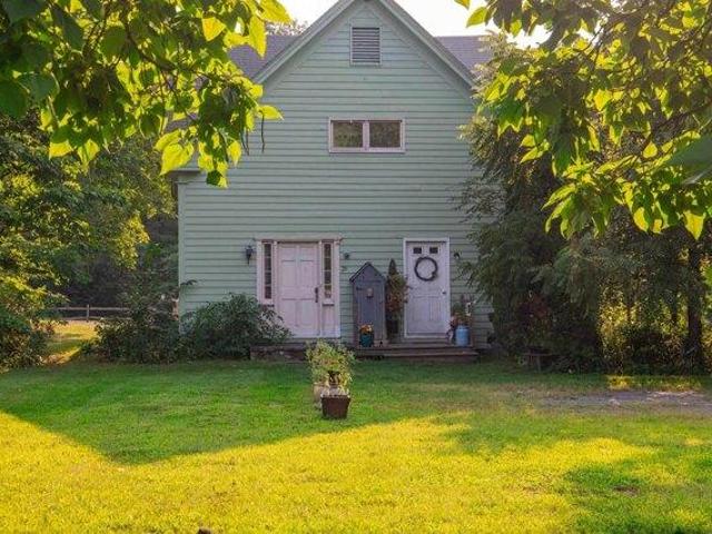 2 bedroom, Charlestown NH 03603 104542395