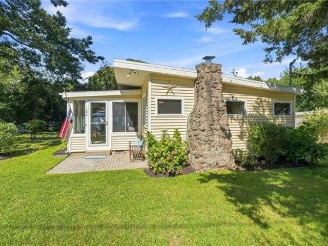 2 bedroom, Charlestown RI 02813 105660610