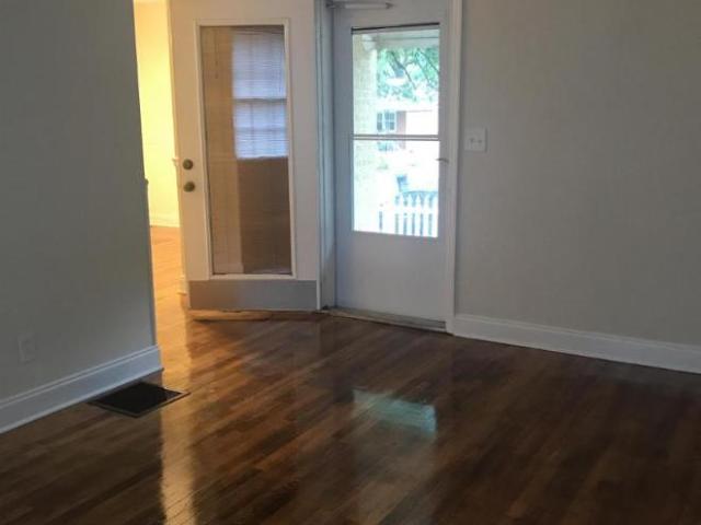 2 bedroom, Charlotte NC 28205 105409614