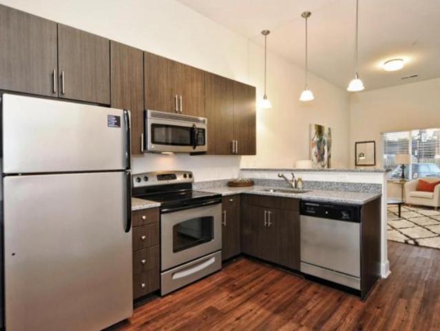 2 bedroom, Charlotte NC 28205 106058249