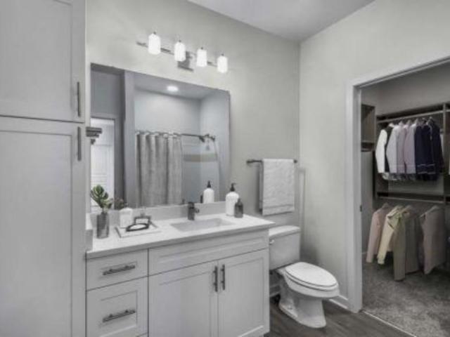 2 bedroom, Charlotte NC 28203 105298718