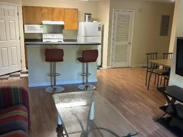 2 bedroom, Charlottesville VA 22903 105969532