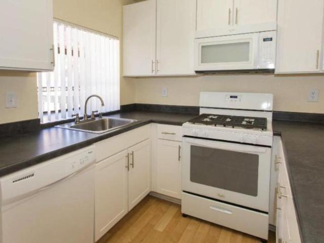2 bedroom, Chatsworth CA 91311 104948744