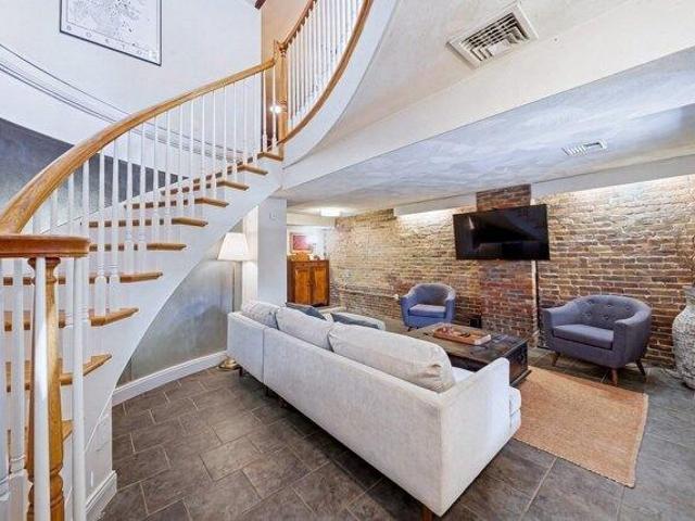 2 bedroom, Chelsea MA 02150 105403120