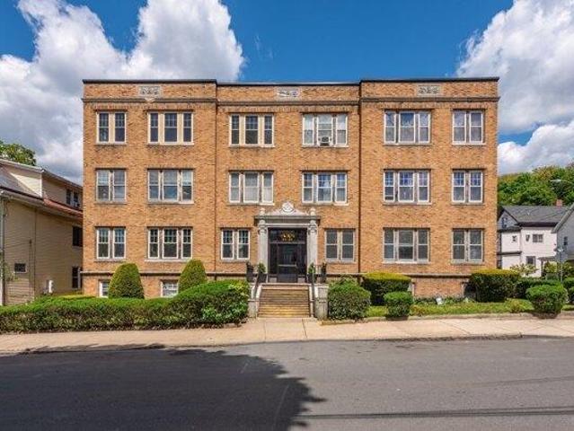 2 bedroom, Chelsea MA 02150 105414762