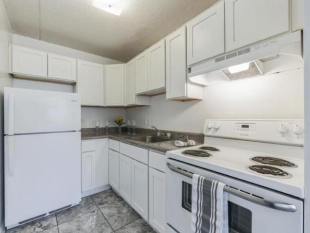 2 bedroom, Chester PA 19013 105502780