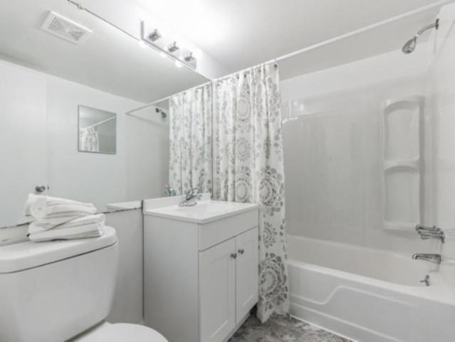 2 bedroom, Chester PA 19013 106110475