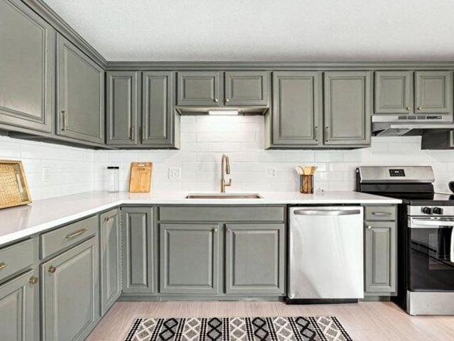 2 bedroom, Chicopee MA 01020 105353258