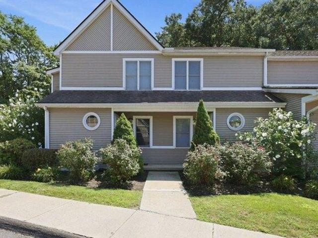 2 bedroom, Chicopee MA 01020 105425815