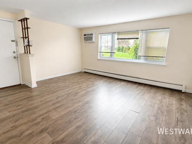 2 bedroom, Chicago IL 60016 105215313