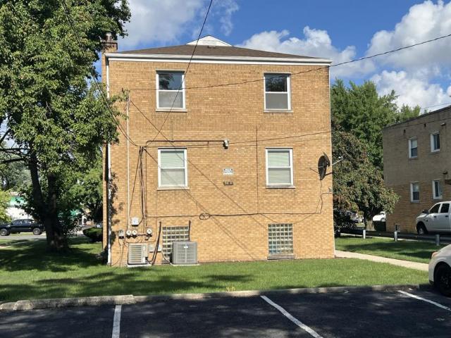 2 bedroom, Chicago IL 60546 105007223