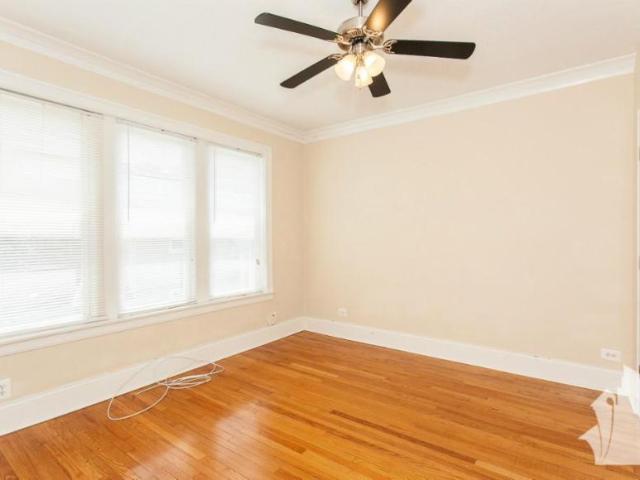 2 bedroom, Chicago IL 60640 102958741