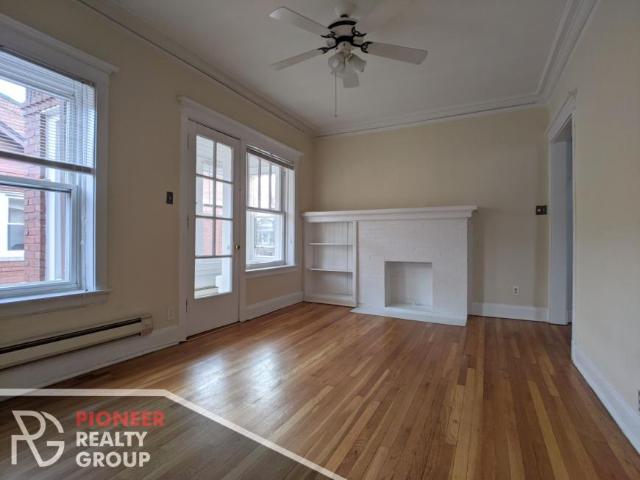 2 bedroom, Chicago IL 60640 104989475