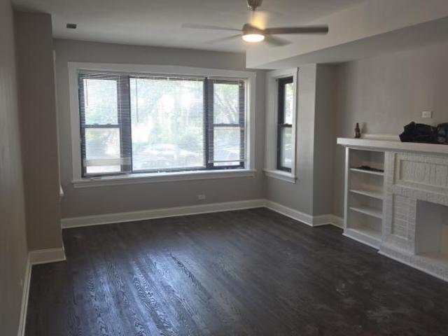2 bedroom, Chicago IL 60640 105214717