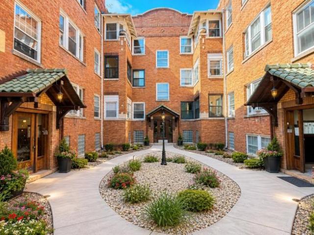 2 bedroom, Chicago IL 60641 105013142