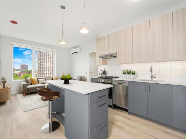 2 bedroom, Chicago IL 60642 104806772