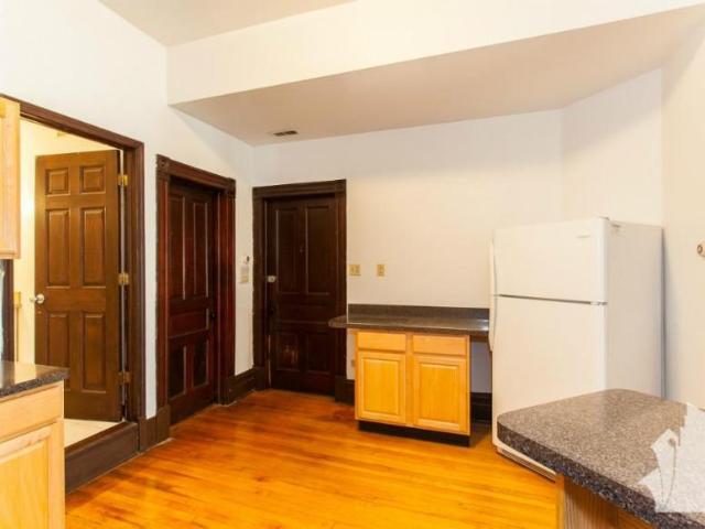 2 bedroom, Chicago IL 60647 104538797