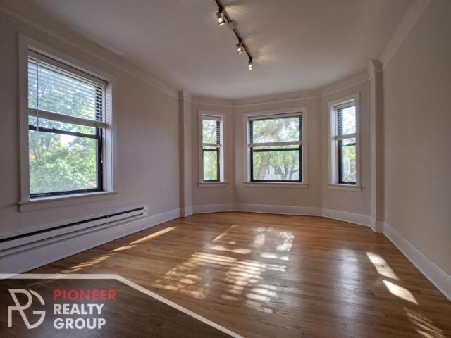 2 bedroom, Chicago IL 60647 104989435