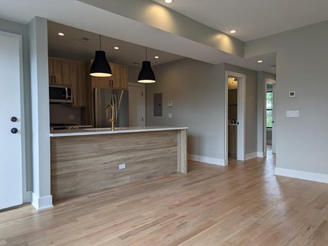 2 bedroom, Chicago IL 60647 105908913
