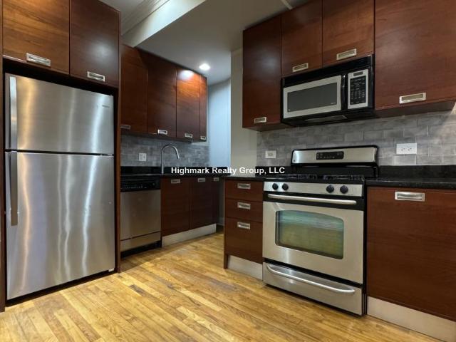 2 bedroom, Chicago IL 60645 103965037