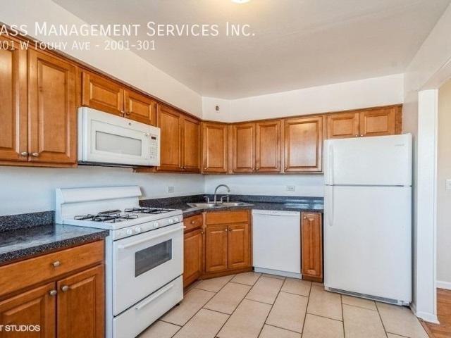 2 bedroom, Chicago IL 60645 103195125