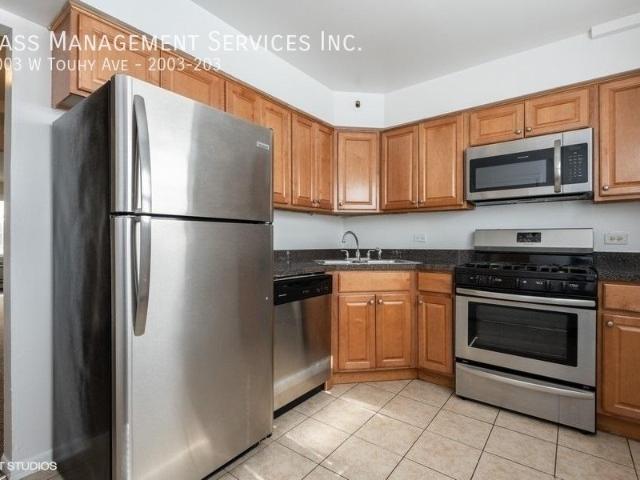 2 bedroom, Chicago IL 60645 103195370